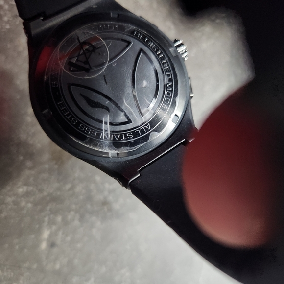 MomoDesign watch - Picture 2 of 4